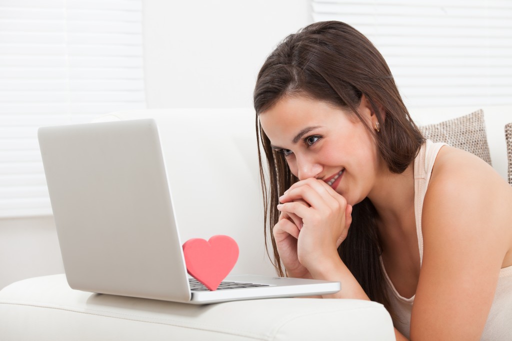 Online Dating, and the role of AI